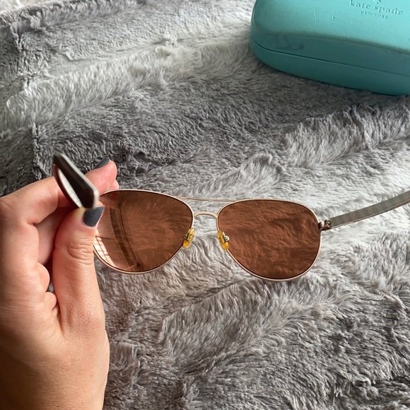 Kate spade mirrored aviator sunglasses 😎 - Picture 7 of 13